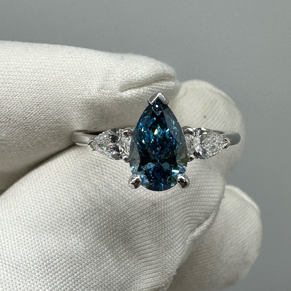 Blue Pear Lab Diamond 14KW Ring w IGI Report & Appraisal